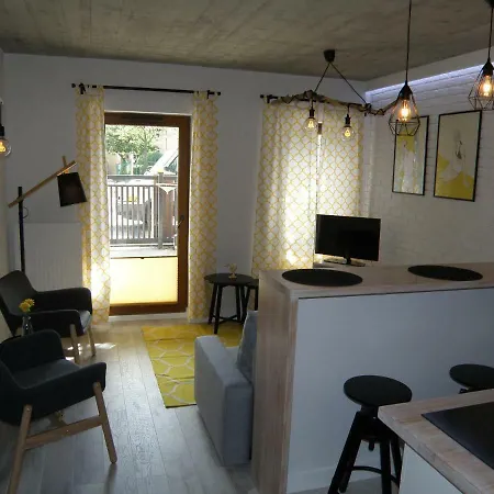 ホームステイ Aloza